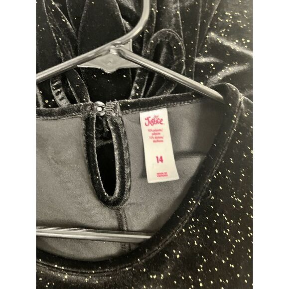 Justice Girls Tunic Short Sleeve Crew neck Velvet with Sequins Dress Black Sz 14 - Picture 3 of 4